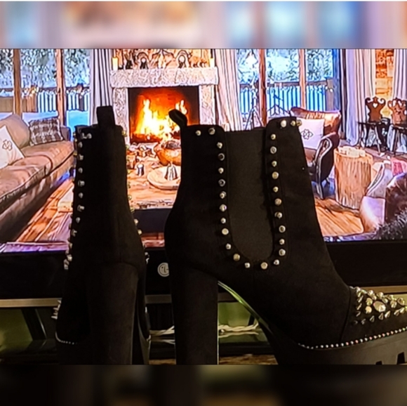 Black Sexy Suede Studded Slip on Comfy Platform Booties Size 10 - Picture 2 of 8